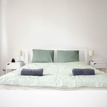 Wonderful Two Bedroom Apartment ウィーン エクステリア 写真