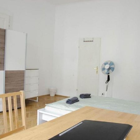 Wonderful Two Bedroom Apartment ウィーン エクステリア 写真