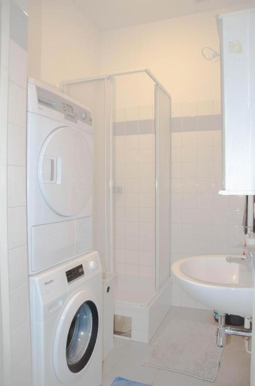 Wonderful Two Bedroom Apartment ウィーン エクステリア 写真