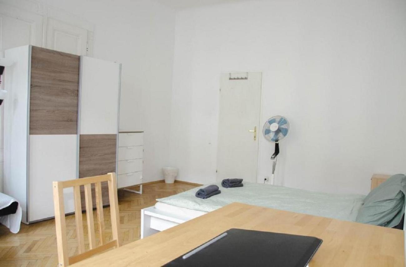 Wonderful Two Bedroom Apartment ウィーン エクステリア 写真